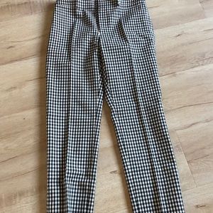 Club Monaco cropped pants. New without tags.